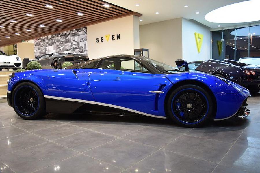  Pagani Huayra (001) 2013 года  (фото 5 из 13)